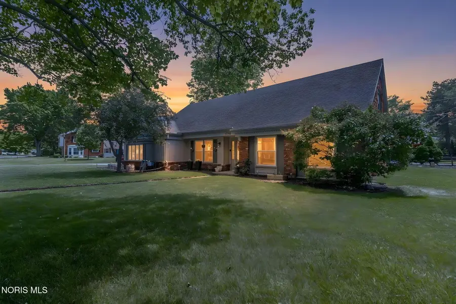 4735 Springbrook Drive, Toledo, OH 43615 - #2
