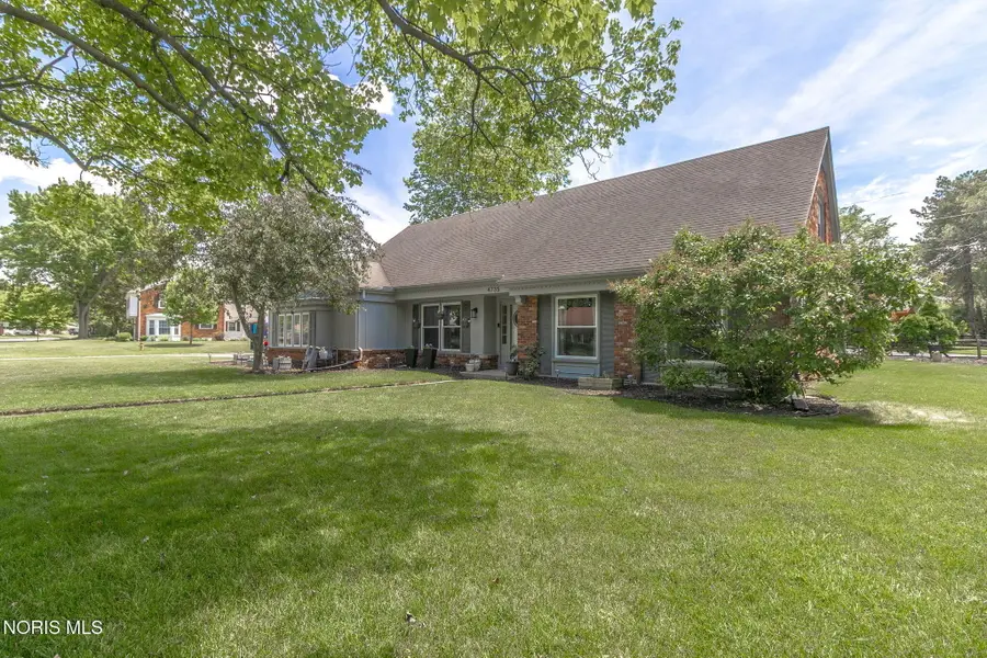 4735 Springbrook Drive, Toledo, OH 43615 - #3