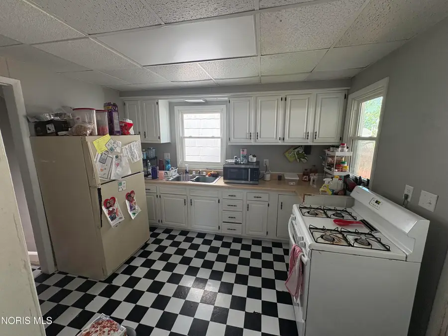725 Utah Street, Toledo, OH 43605 - #3