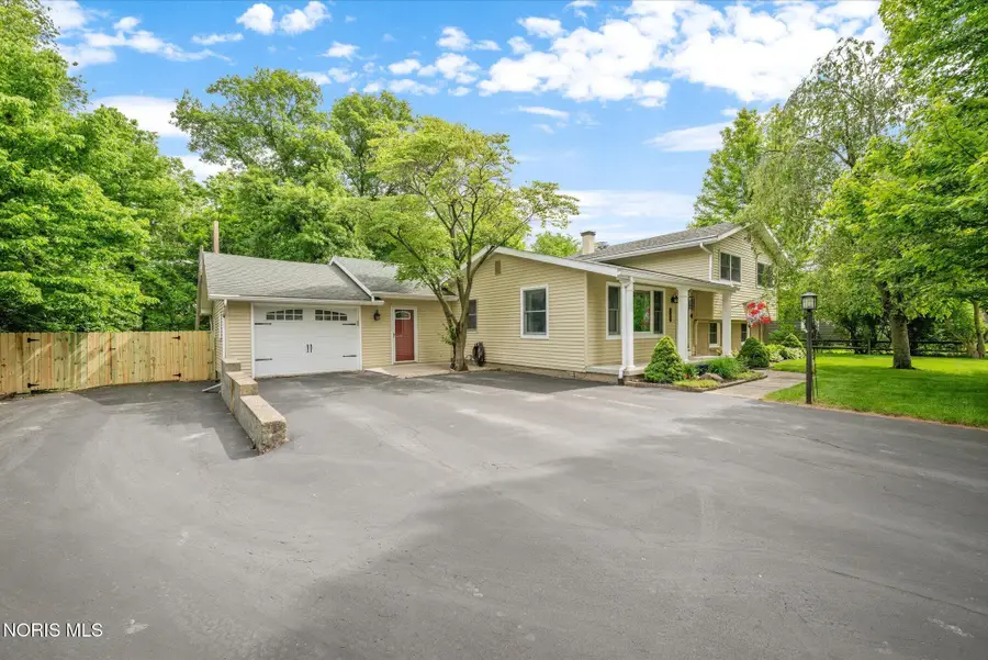 23694 E 2nd Street, Grand Rapids, OH 43522 - #3