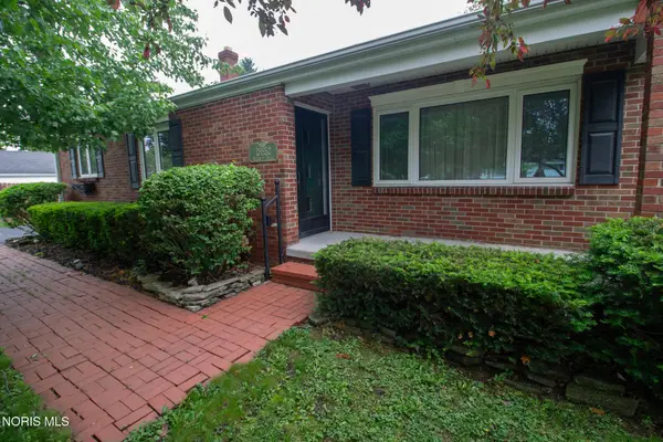28552 Mccarty Drive, Perrysburg, OH 43551