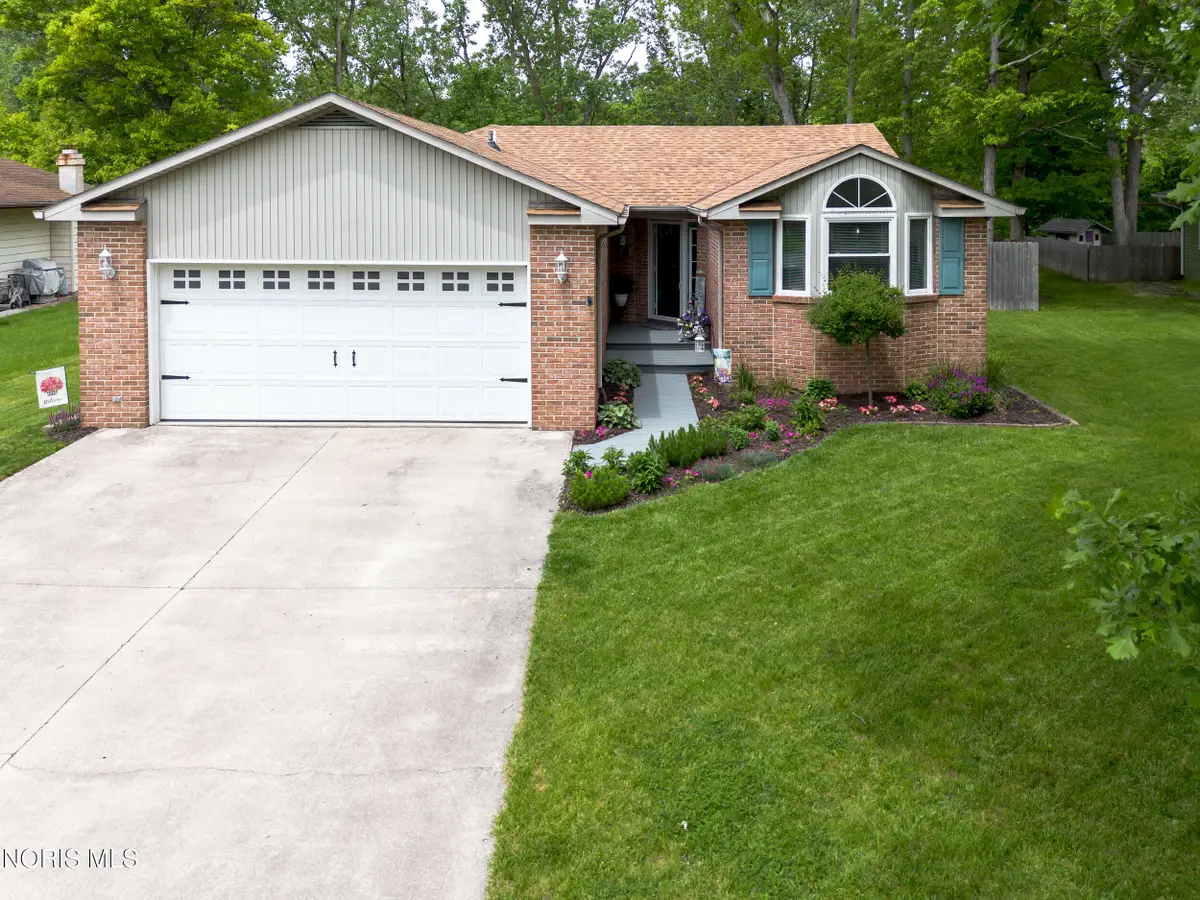 2190 Hawthorne Drive, Defiance, OH 43512 - #1