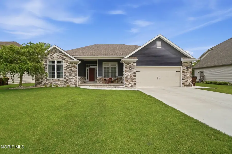 305 Ridgepoint Circle, Waterville, OH 43566 - #2