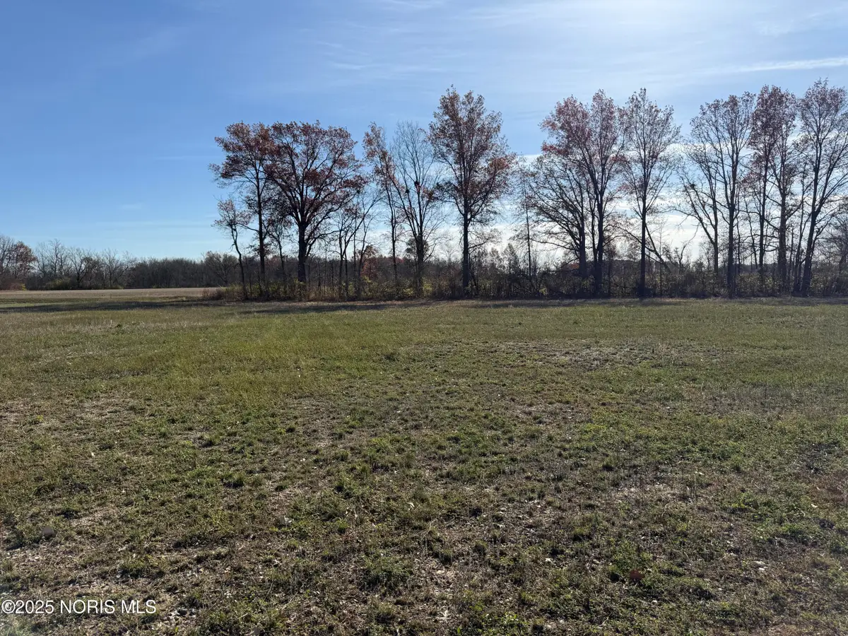 138 Coach House Loop, Bowling Green, OH 43402 - #1