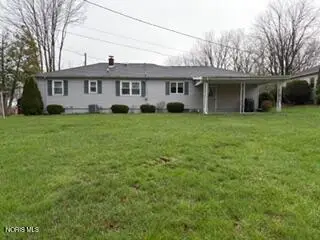 34 Lindsay Avenue, Tiffin, OH 44883 - #3