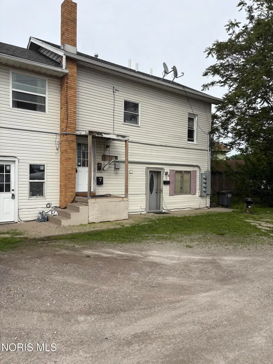 5912 Edgewater Drive, Toledo, OH 43611 - #2