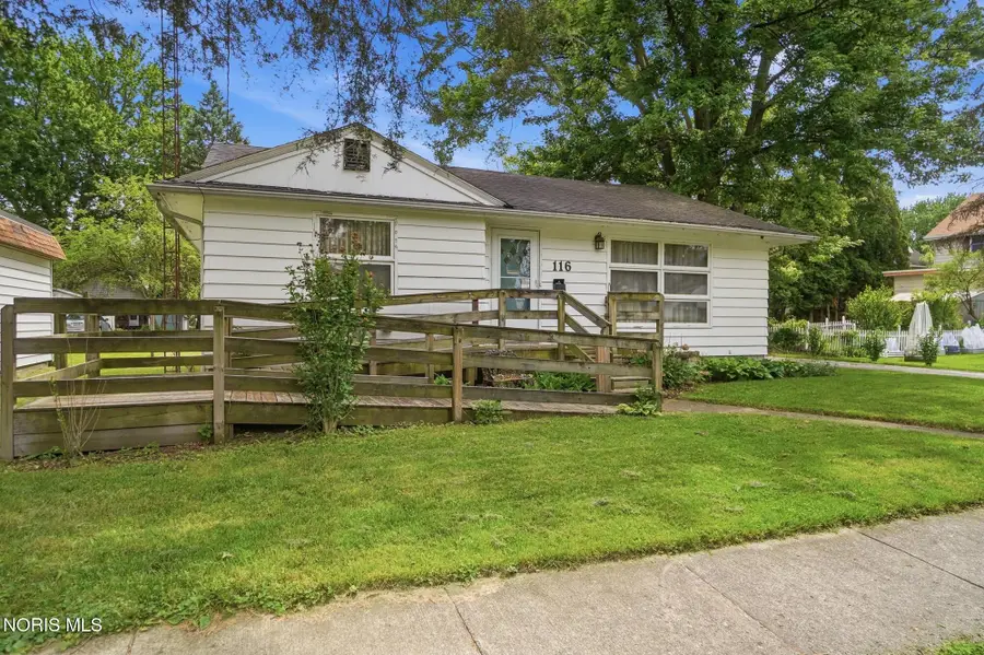 116 Frazee Avenue, Bowling Green, OH 43402 - #2