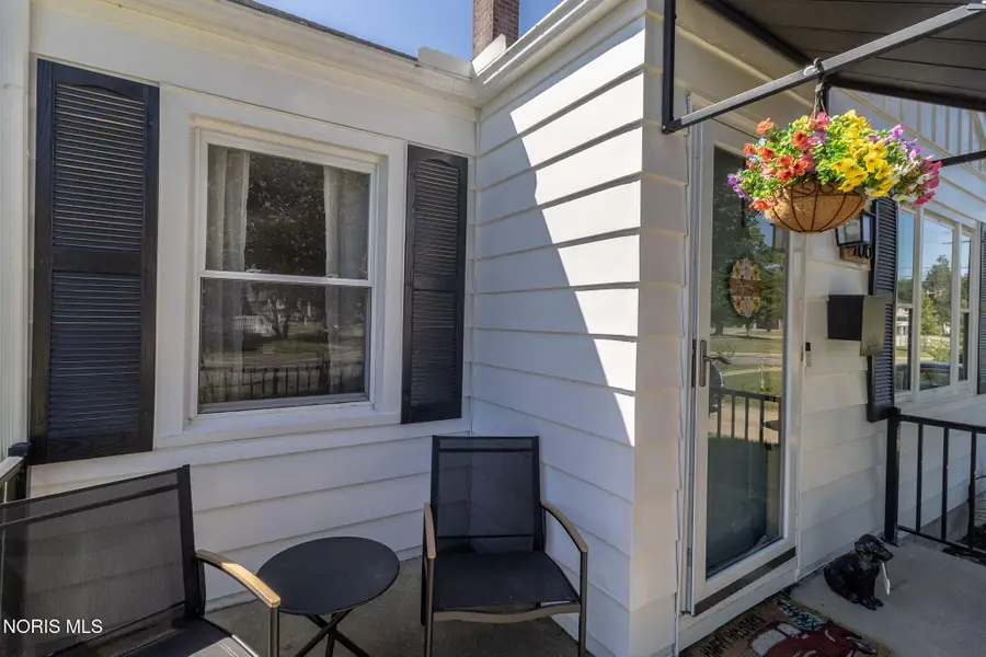 906 7th Street, Maumee, OH 43537 - #3