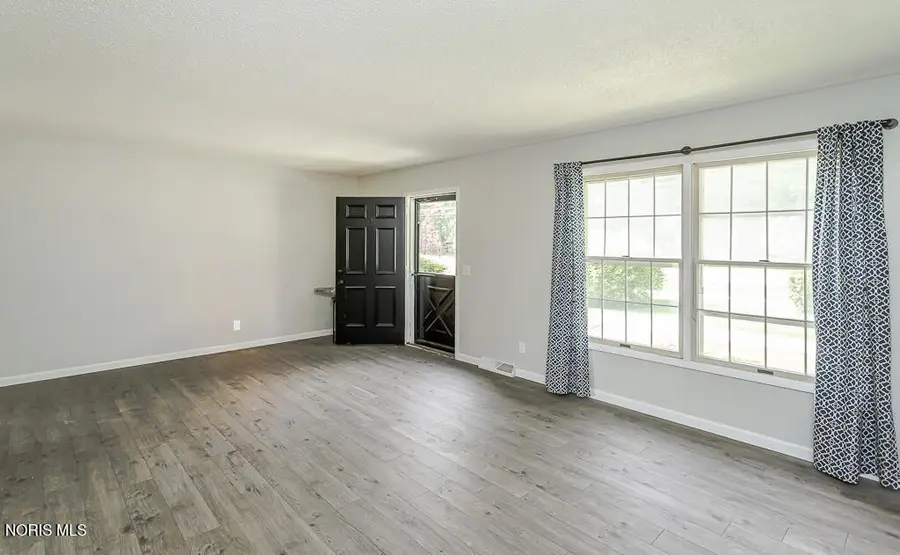 6727 Garden Road, Maumee, OH 43537 - #3