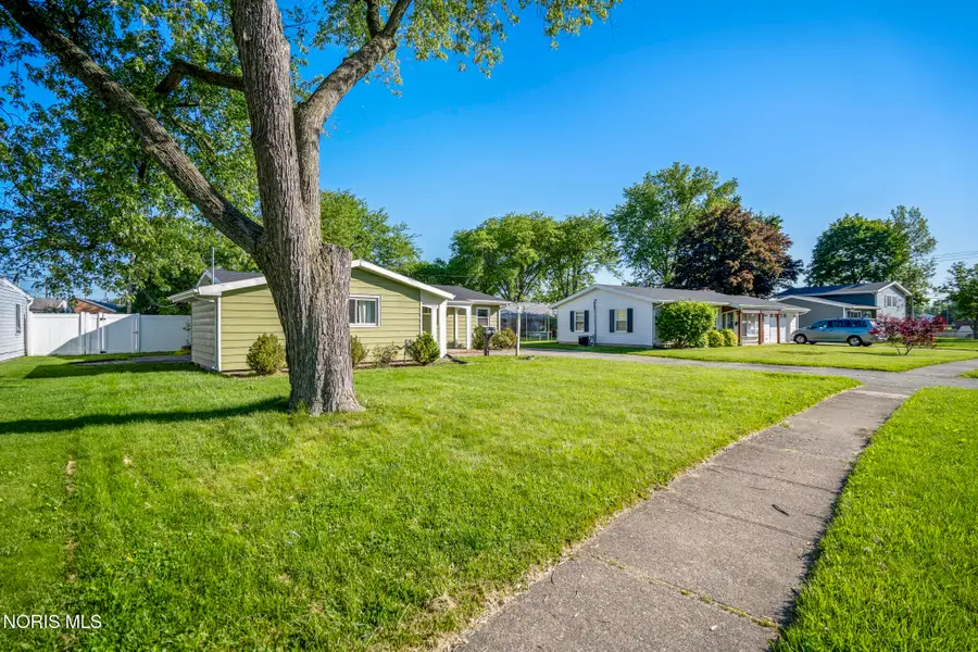 26933 Whiteside Drive, Perrysburg, OH 43551 - #3