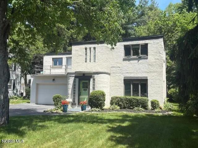 3336 Indian Road, Ottawa Hills, OH 43606 - #1