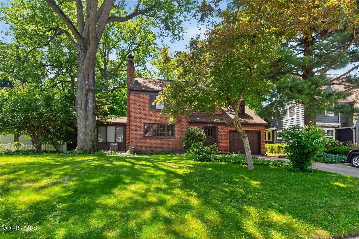3425 Brantford Road, Ottawa Hills, OH 43606 - #1