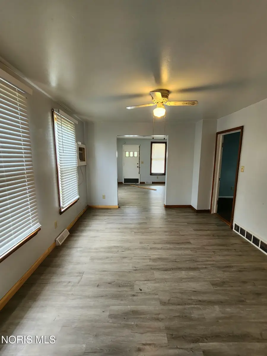 29 Magyar Street, Toledo, OH 43605 - #2