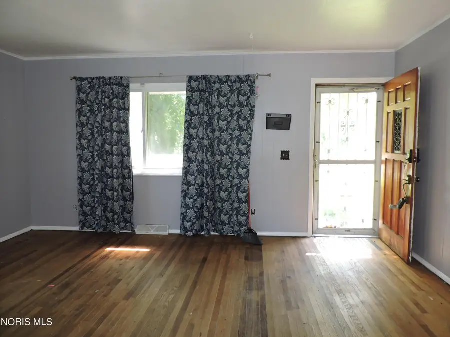 521 Whitlock Avenue, Toledo, OH 43605 - #2