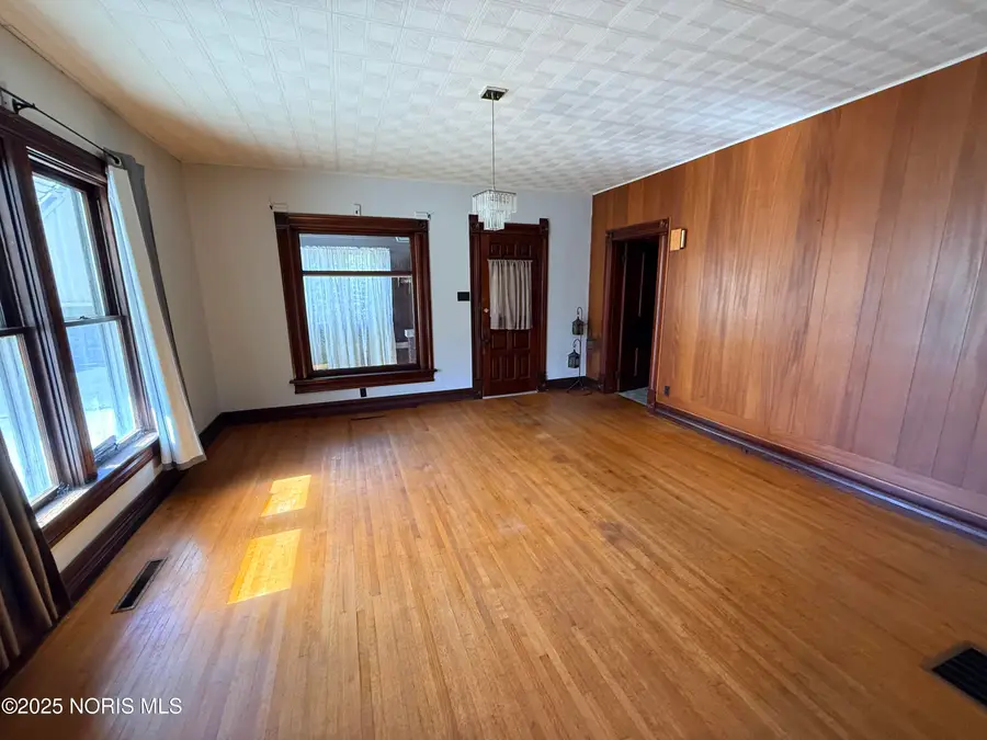 310 N Market Street, Kenton, OH 43326 - #2