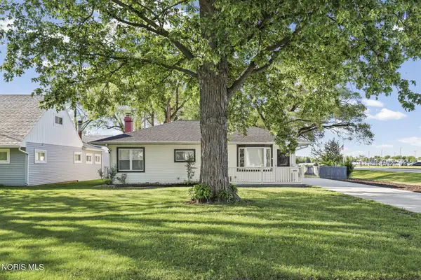 586 Garfield Drive, Perrysburg, OH 43551