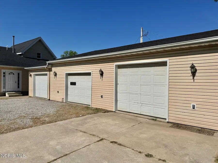 509 E Mulberry Street, Bryan, OH 43506 - #3