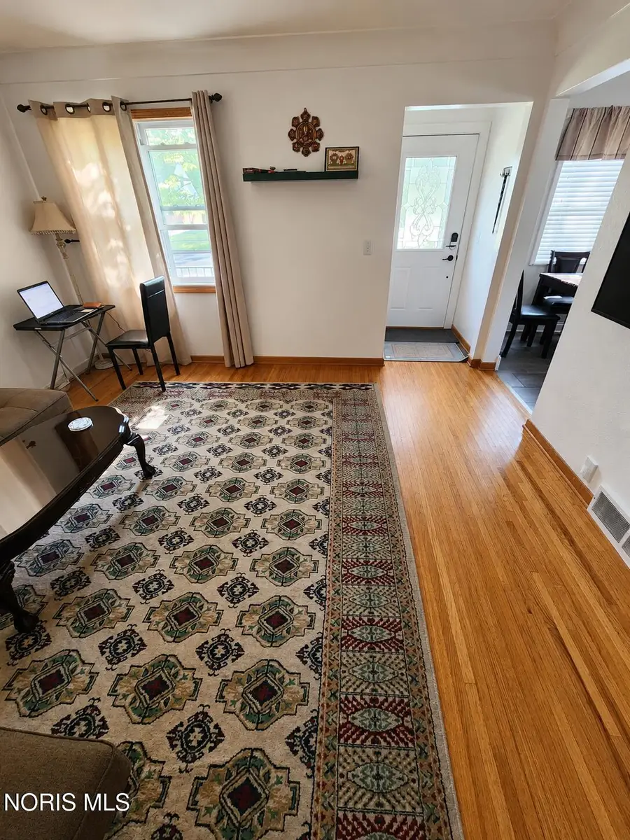 2701 Latonia Boulevard, Toledo, OH 43606 - #3