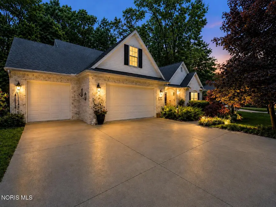 741 Whisperwood Parkway, Holland, OH 43528 - #2