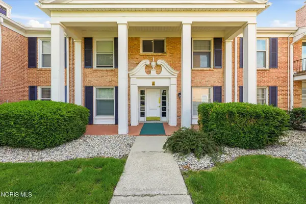 4243 W Bancroft Street #203e, Ottawa Hills, OH 43615