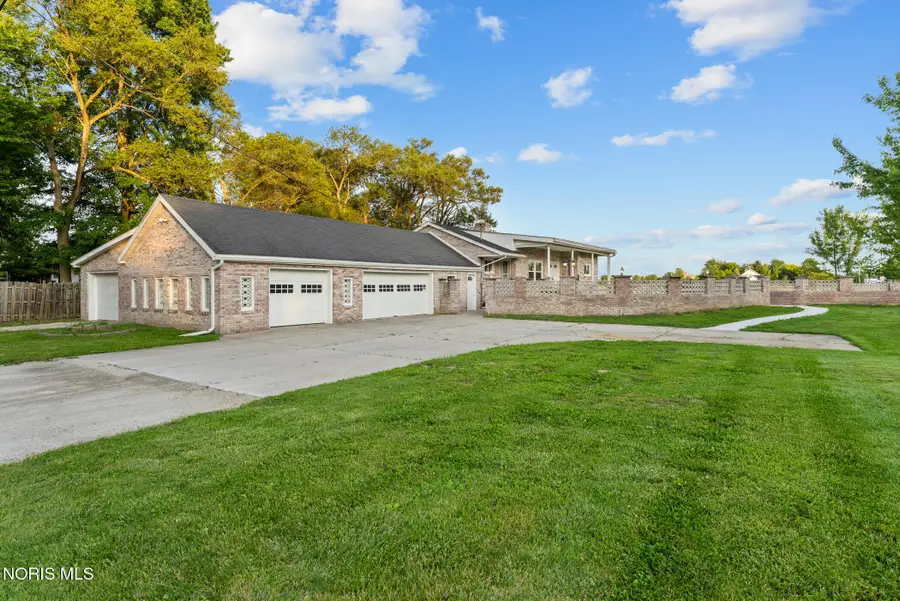 28960 N Fostoria Road, Millbury, OH 43447 - #3