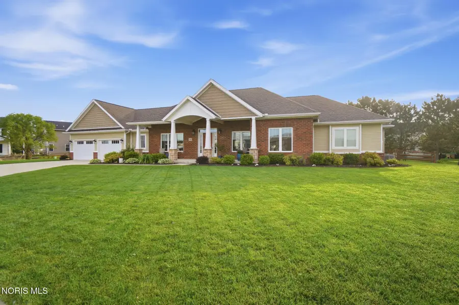 944 Heather Court, Bowling Green, OH 43402 - #3
