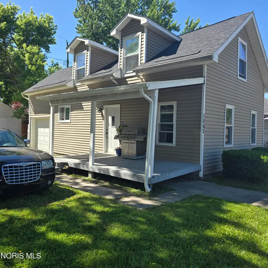 1043 S Clinton Street, Defiance, OH 43512 - #2