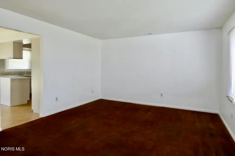 1425 White Avenue, Fremont, OH 43420 - #3