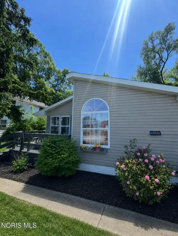 6139 Dorr Street, Toledo, OH 43615