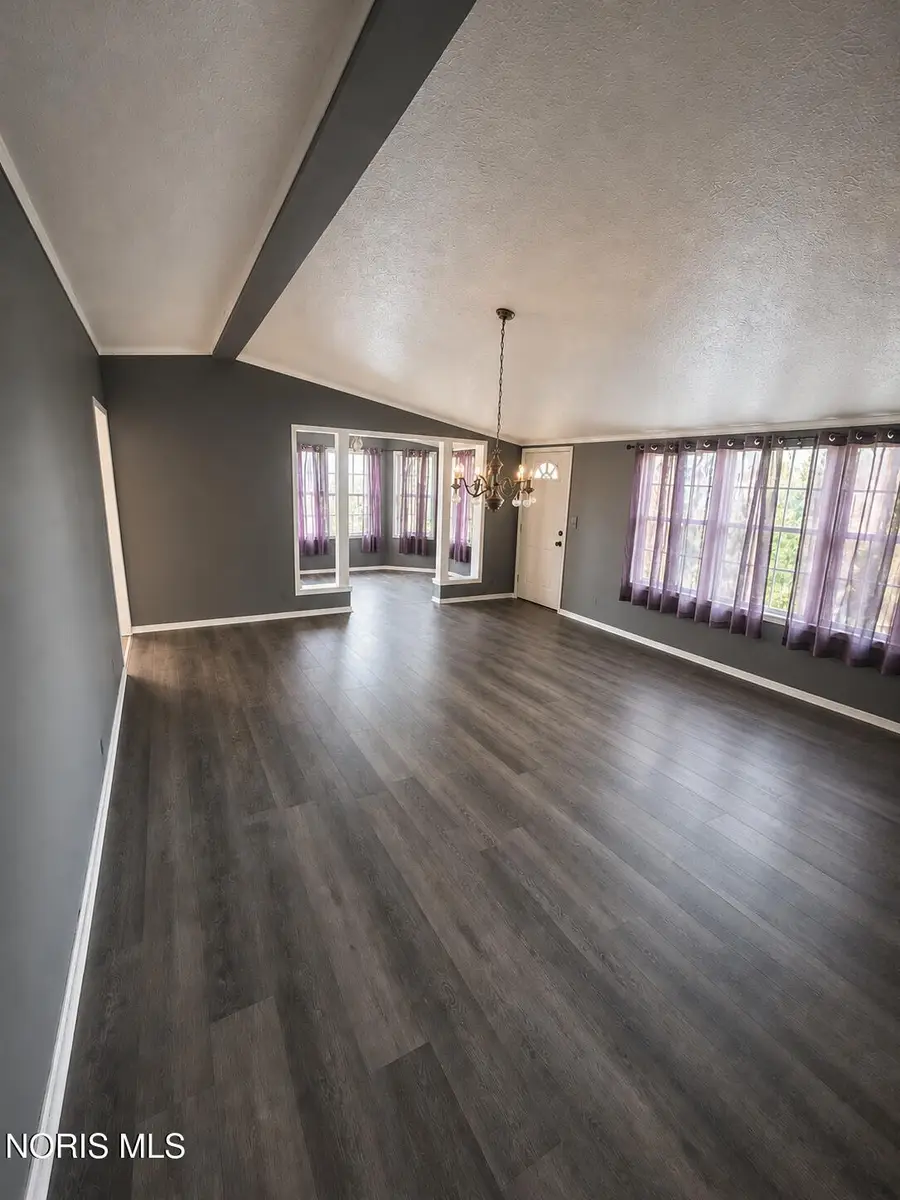6139 Dorr Street, Toledo, OH 43615 - #2