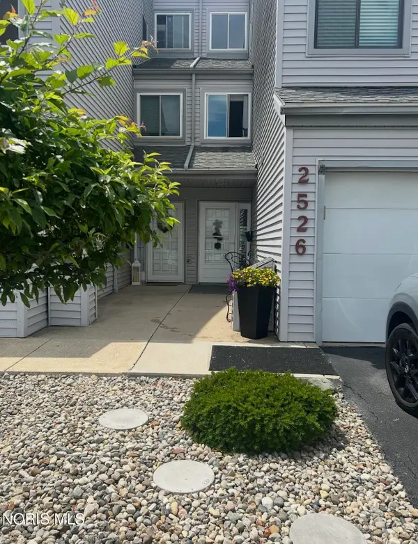 2526 W Village Drive, Toledo, OH 43614