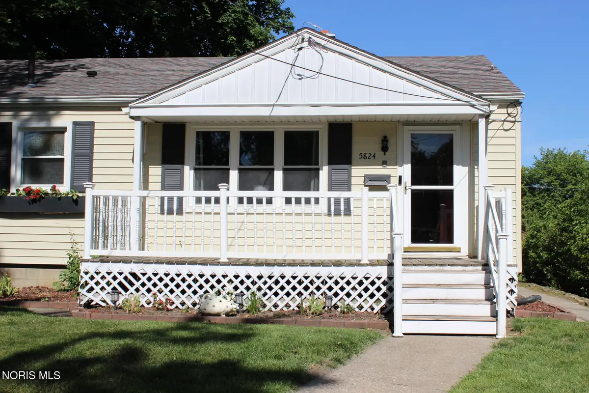 5824 Adelaide Drive, Toledo, OH 43613 - #1