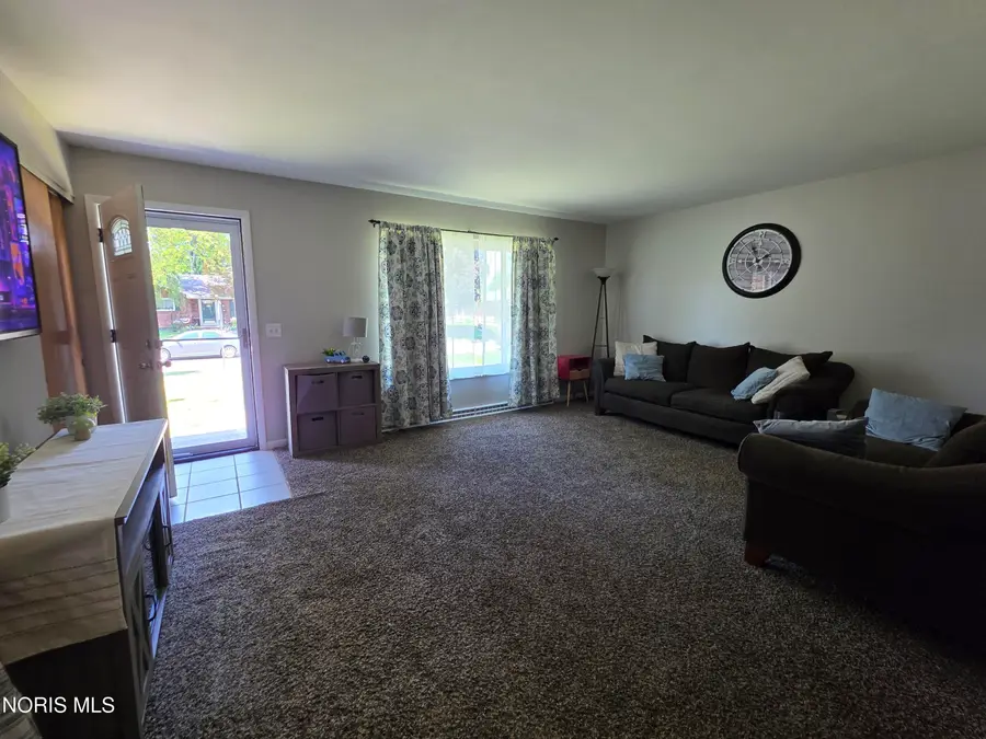 3238 S Eastmoreland Drive, Oregon, OH 43616 - #3