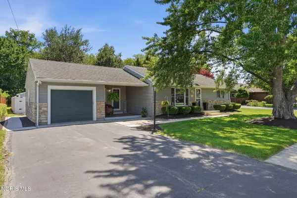 219 W Hobart Avenue, Findlay, OH 45840