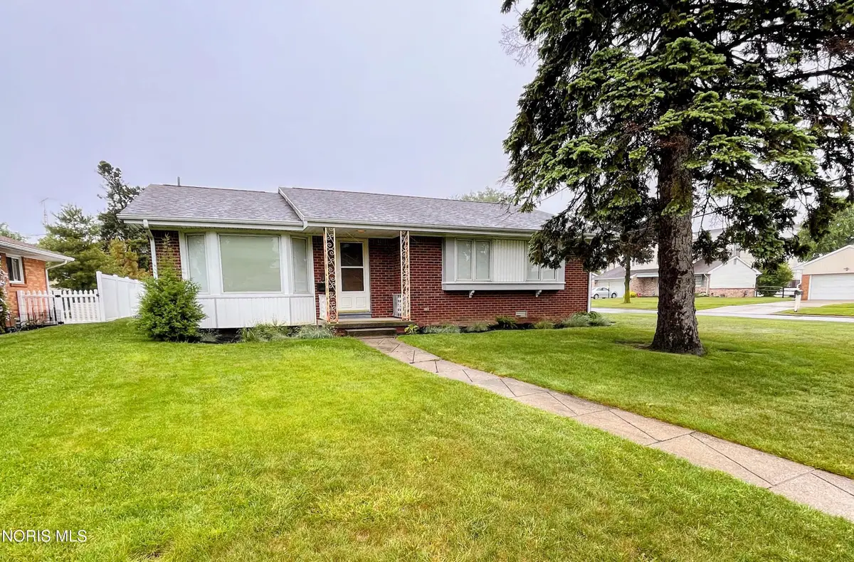 641 Holly Drive, Oregon, OH 43616 - #1