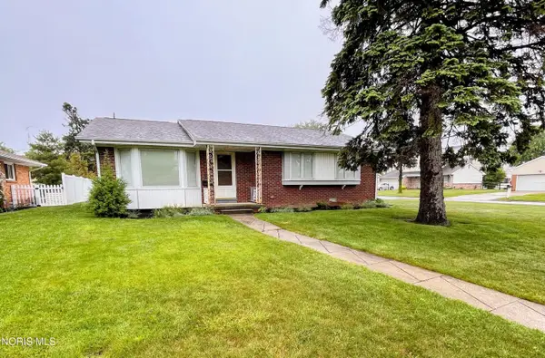 641 Holly Drive, Oregon, OH 43616