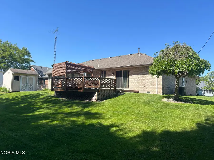 126 Luella Avenue, Oregon, OH 43616 - #2