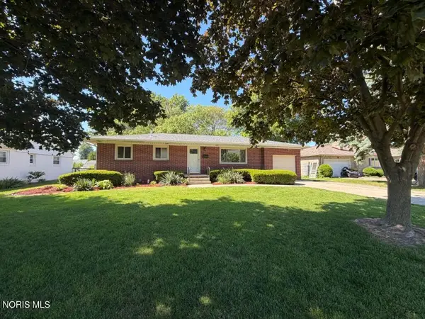 2917 Shoreland Avenue, Toledo, OH 43611
