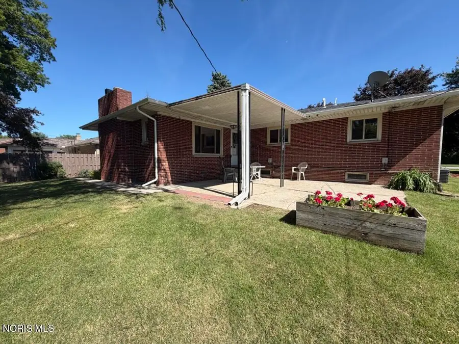 2917 Shoreland Avenue, Toledo, OH 43611 - #3