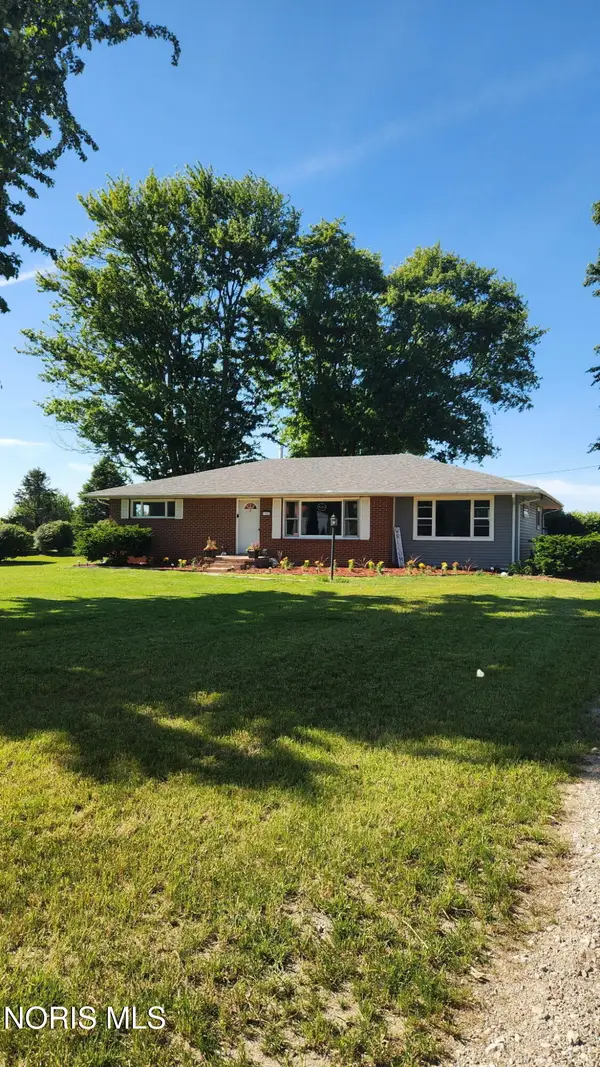 1300 E Bowling Green Road, Bradner, OH 43406