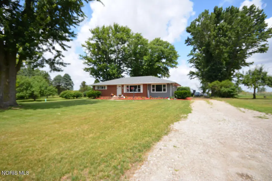 1300 E Bowling Green Road, Bradner, OH 43406 - #2