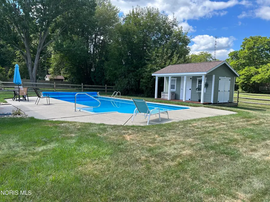 2338 Cedarwood Drive, Maumee, OH 43537 - #3