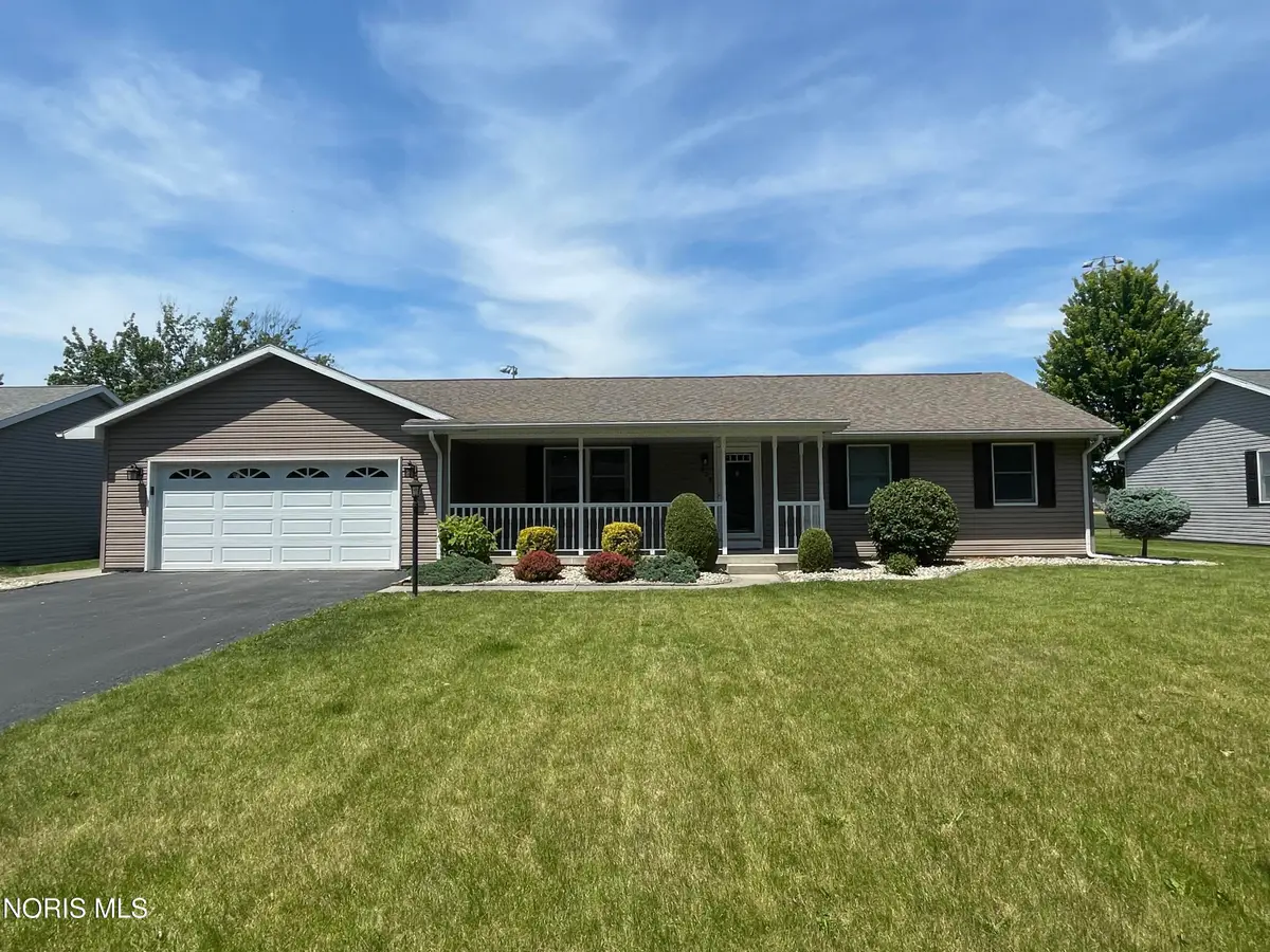 332 Hillshafer Drive, Findlay, OH 45840 - #1