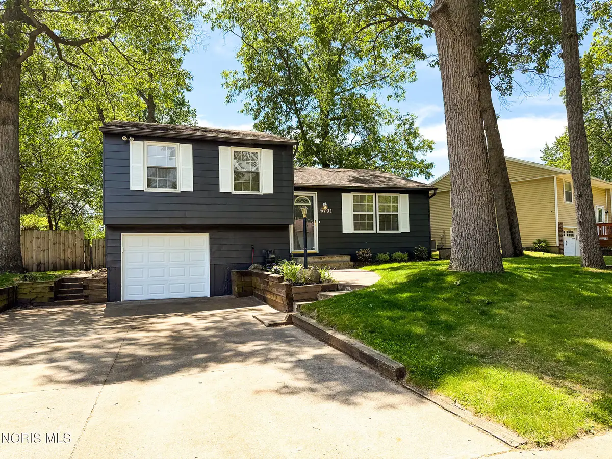 6701 Burnham Green Road, Toledo, OH 43615 - #1