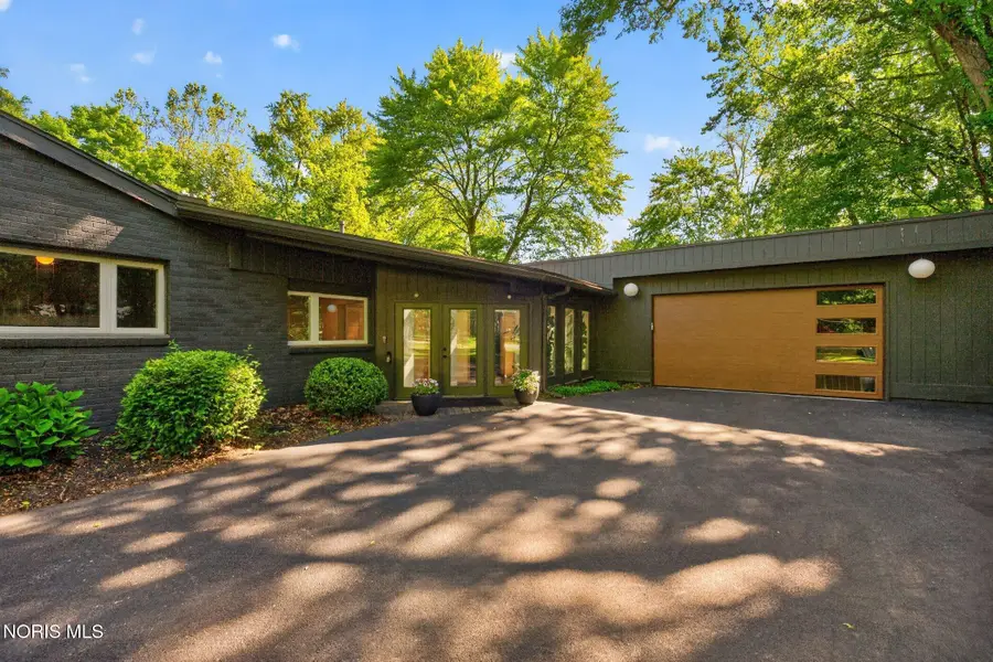 4232 Vineyard Road, Toledo, OH 43623 - #2