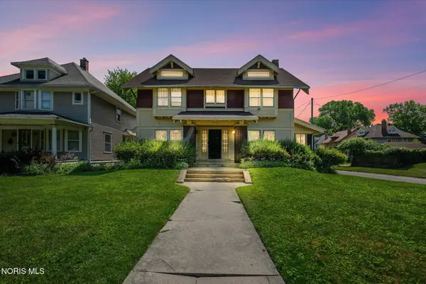 2702 Scottwood Avenue, Toledo, OH 43610