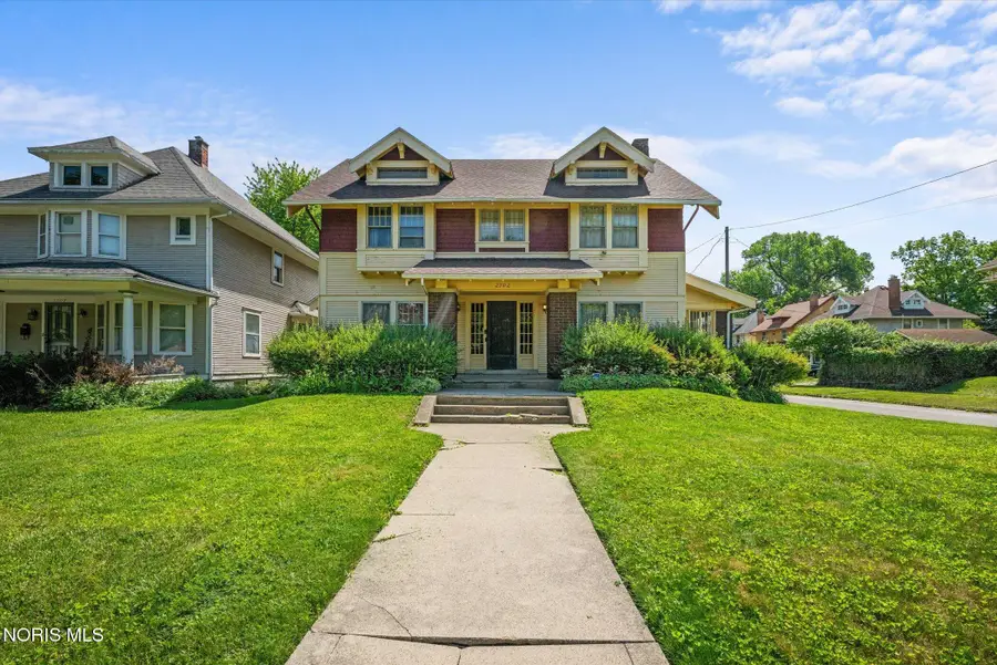 2702 Scottwood Avenue, Toledo, OH 43610 - #3
