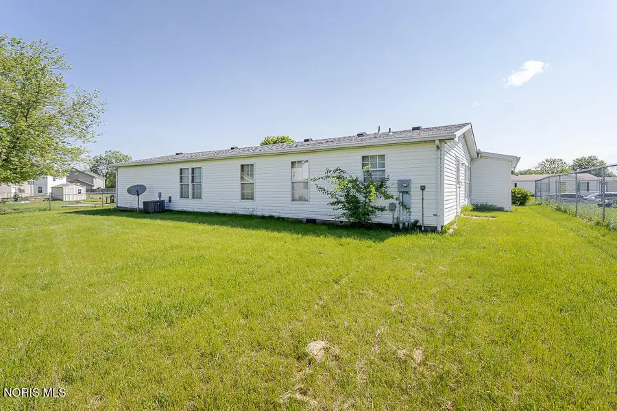 1174 Greystone Parkway, Toledo, OH 43615 - #2