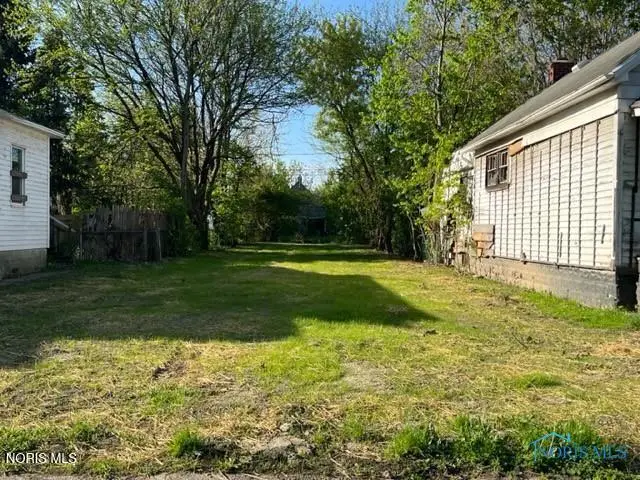 39 E Streicher Street, Toledo, OH 43608 - #2