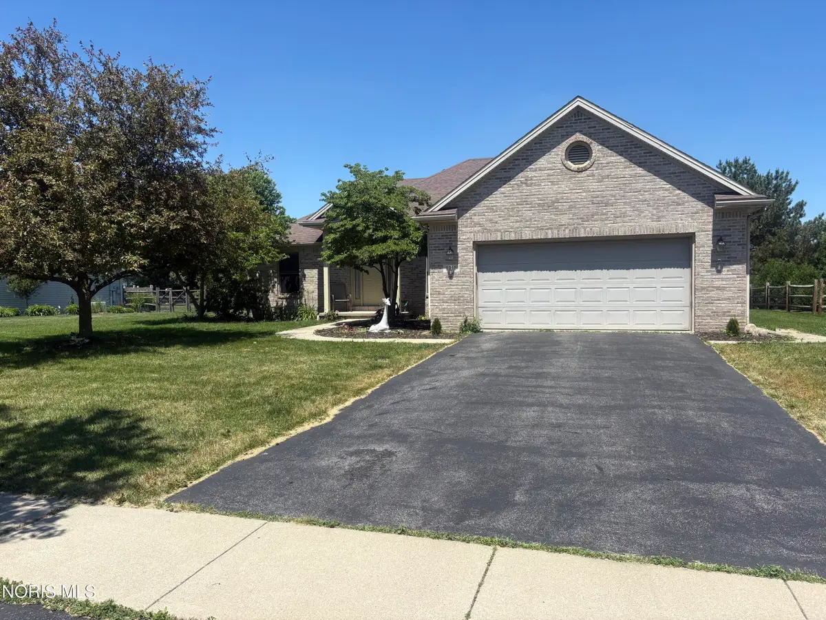 7710 Wellsbury Drive, Waterville, OH 43566 - #1